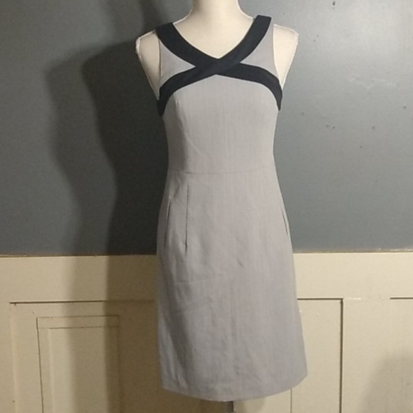 BCBG Dresses & Skirts - 🔴6/$15  BCBG pin striped dress